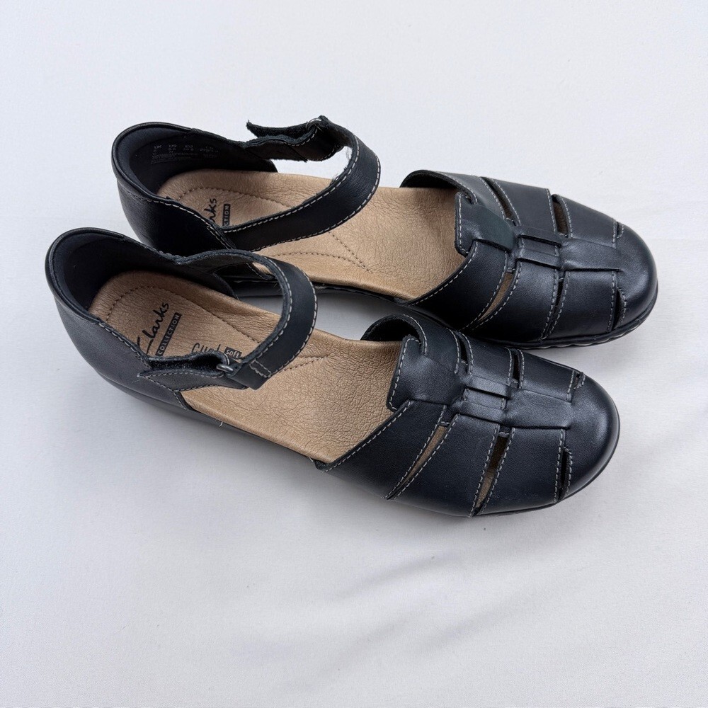 Clarks Black Leather Closed-Toe Strappy Comfort Flats size 8.5N